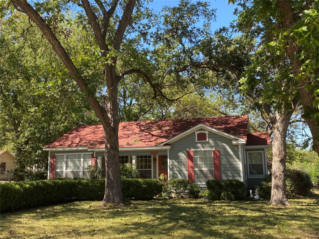 1103 Pecan Street Clifton TX 76634