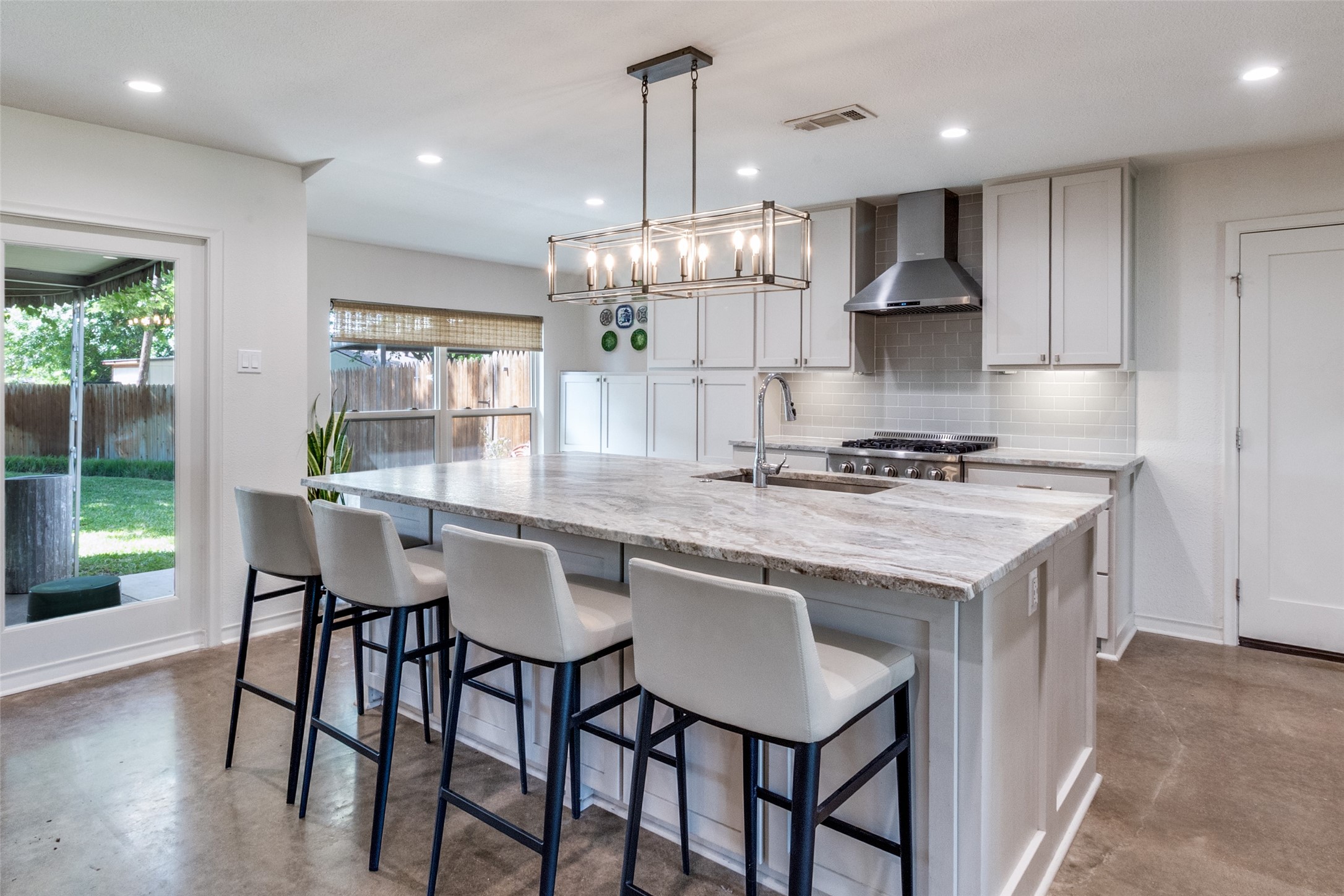 3504 Janlyn Lane Farmers Branch TX 75234