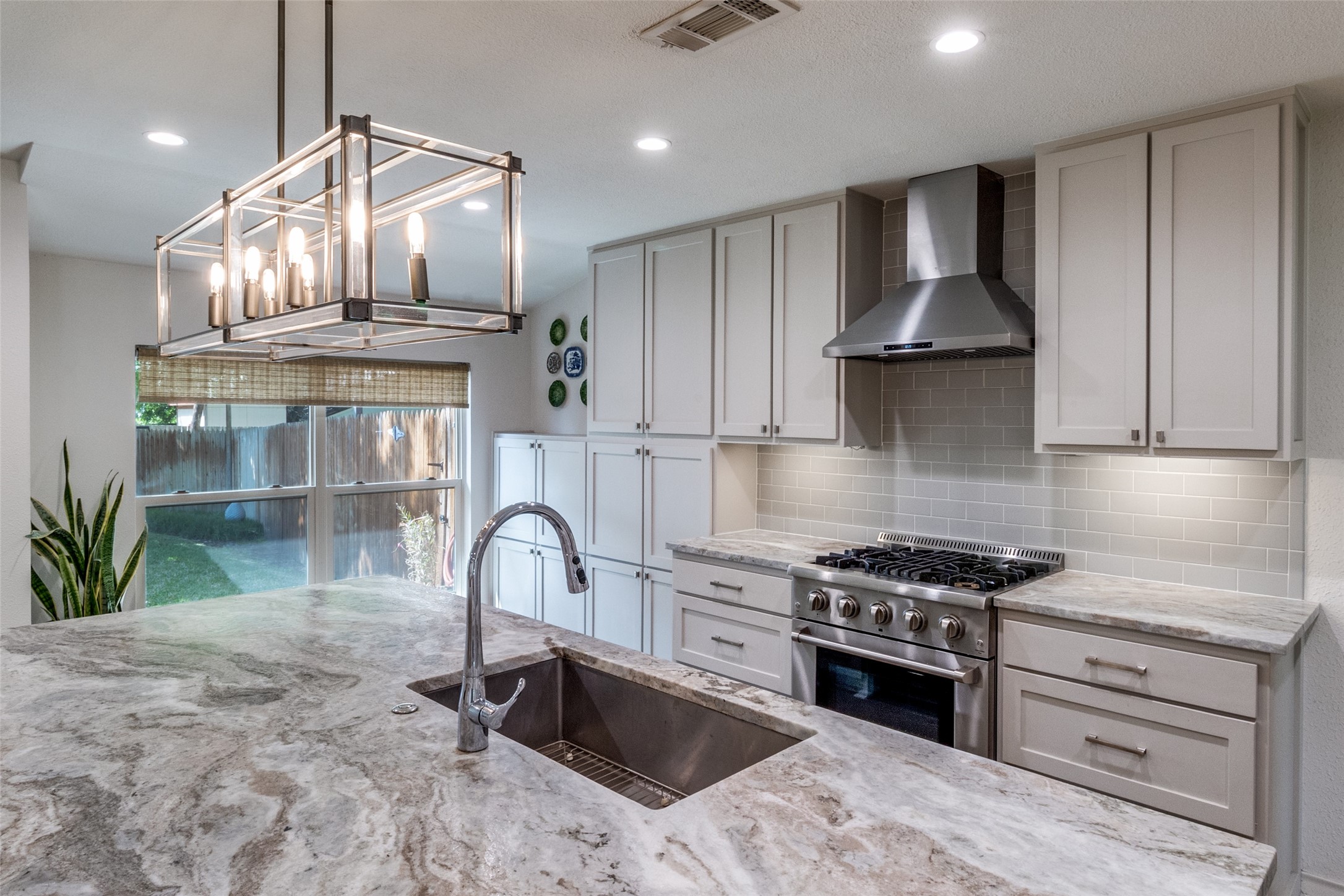 3504 Janlyn Lane Farmers Branch TX 75234