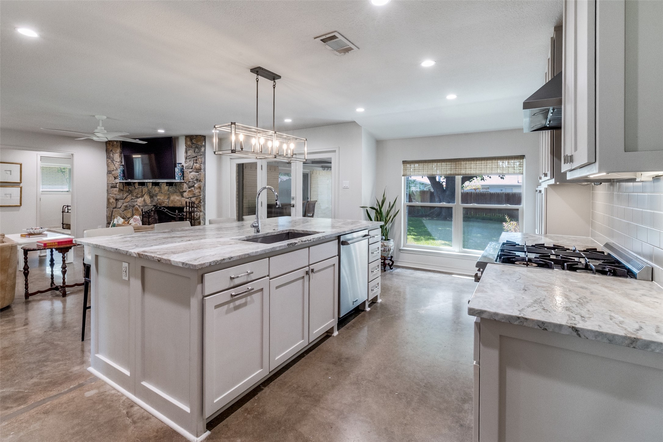 3504 Janlyn Lane Farmers Branch TX 75234