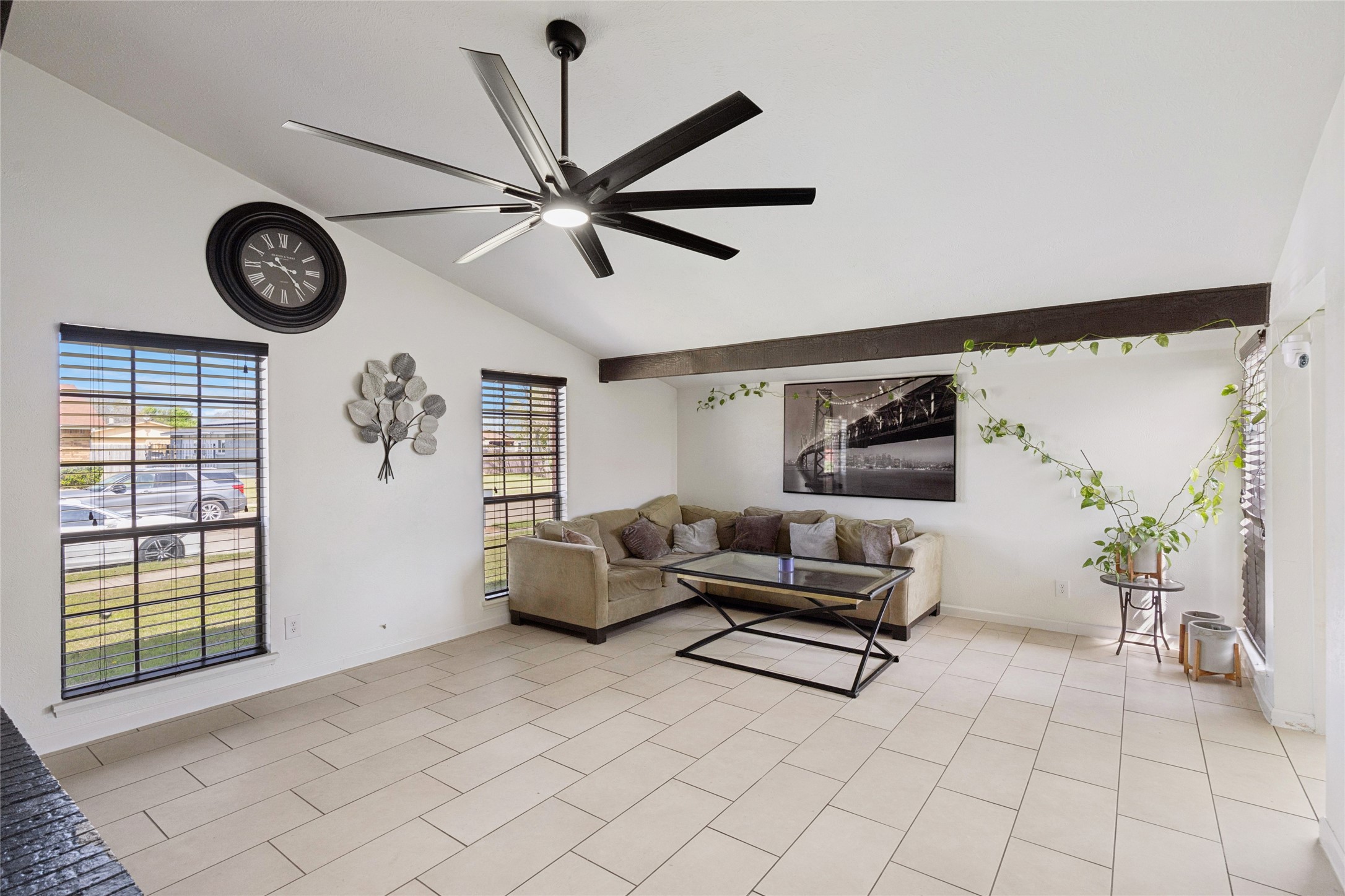 1905 Montana Trail Grand Prairie TX 75052