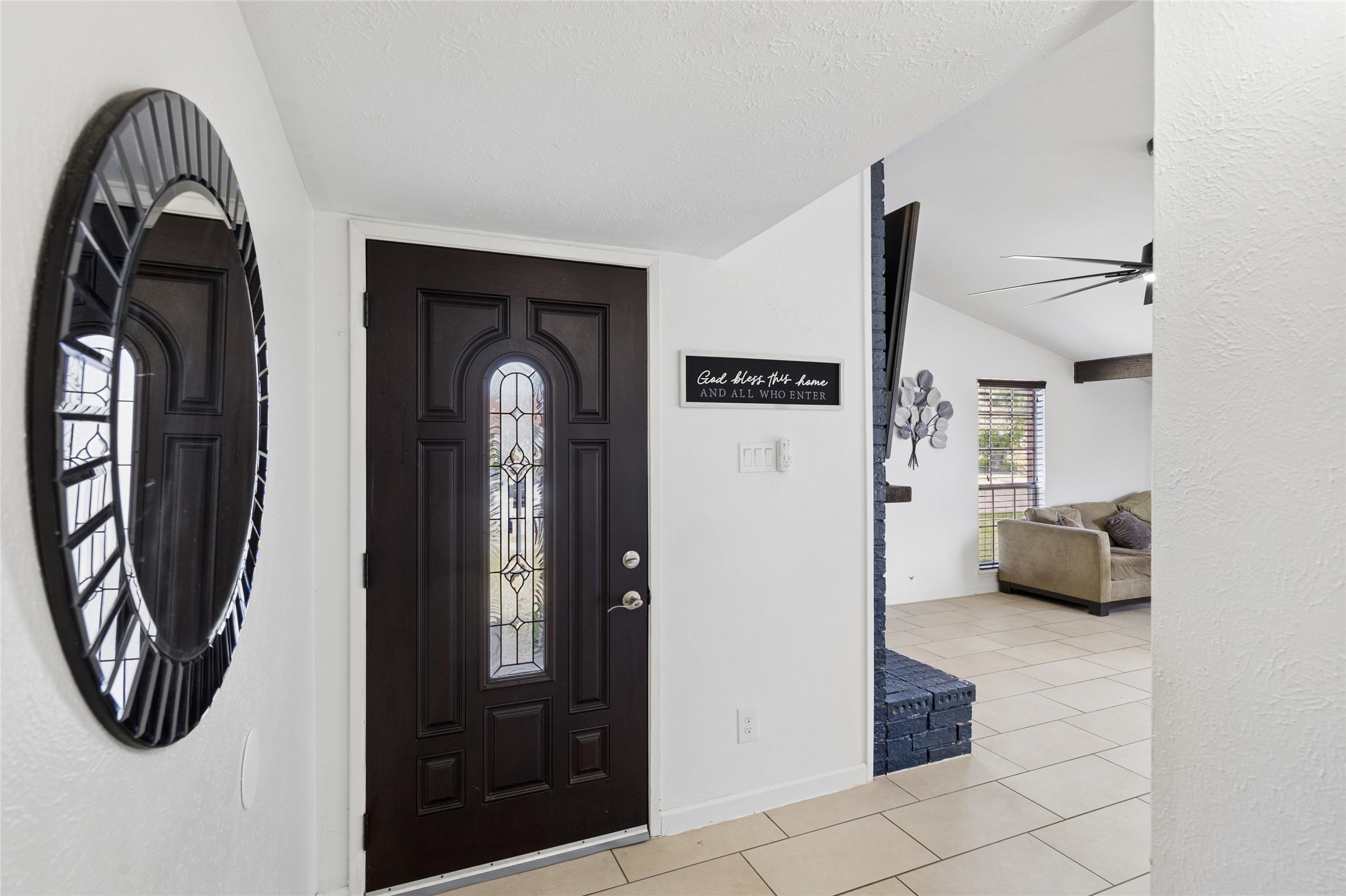 1905 Montana Trail Grand Prairie TX 75052