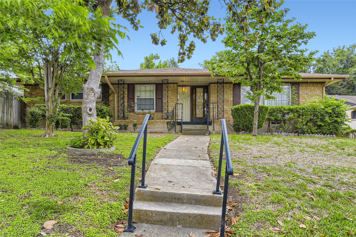 1218 Golden Trophy Drive Dallas TX 75232