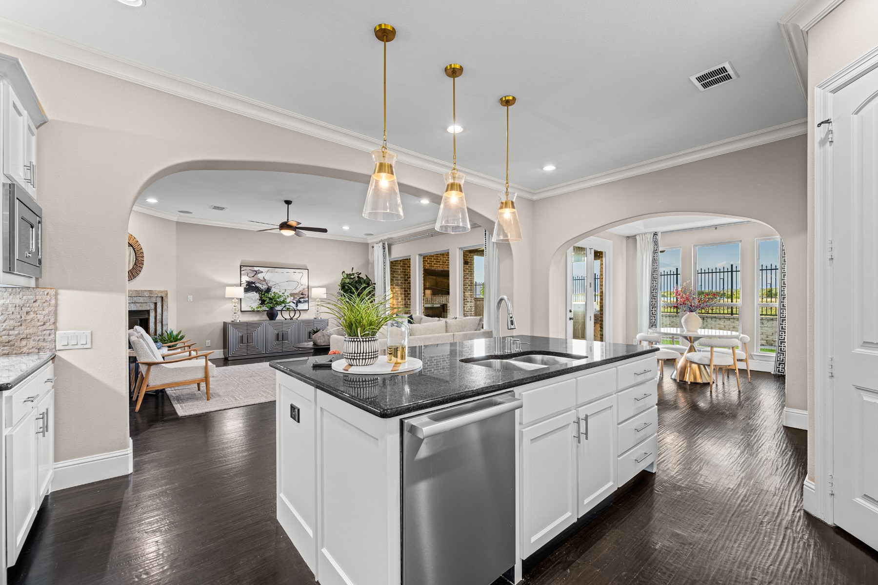 5843 Shoreside Bend Irving TX 75039