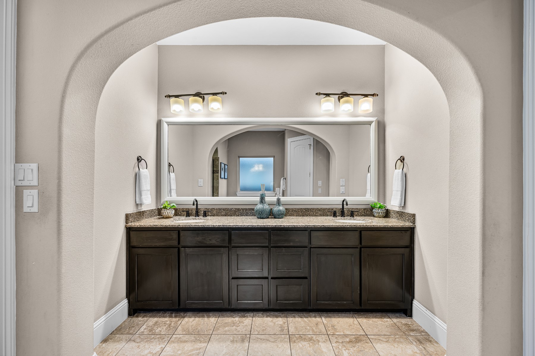 5843 Shoreside Bend Irving TX 75039