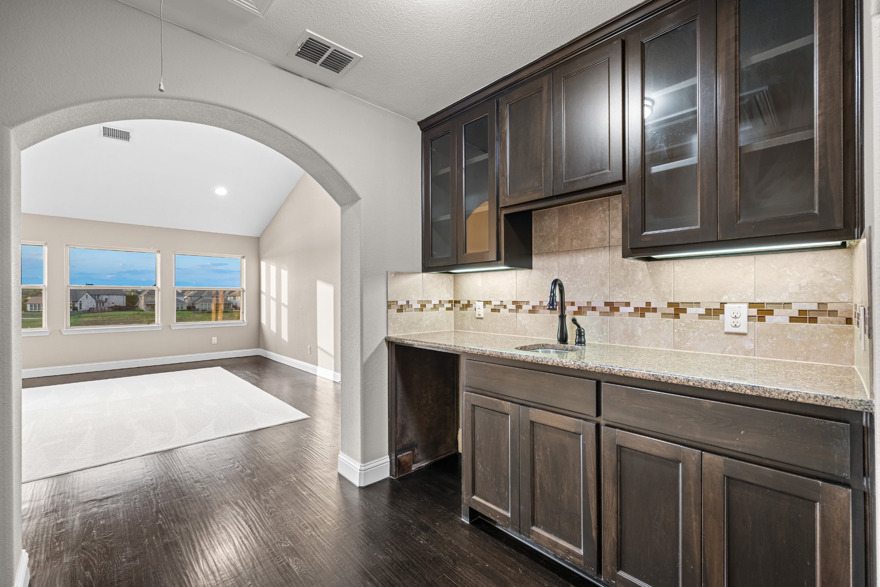5843 Shoreside Bend Irving TX 75039