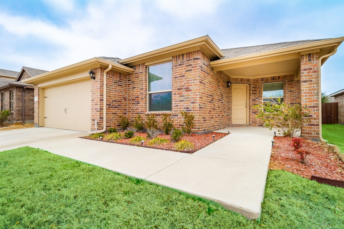 629 Buzzard Lake Trail Fort Worth TX 76120