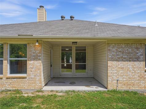 104 Adams Drive Crowley TX 76036