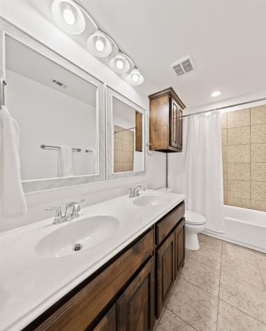 617 Wellington Drive Roanoke TX 76262