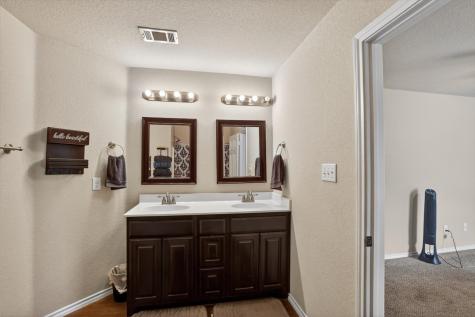 1609 Village Park Trail Burleson TX 76028