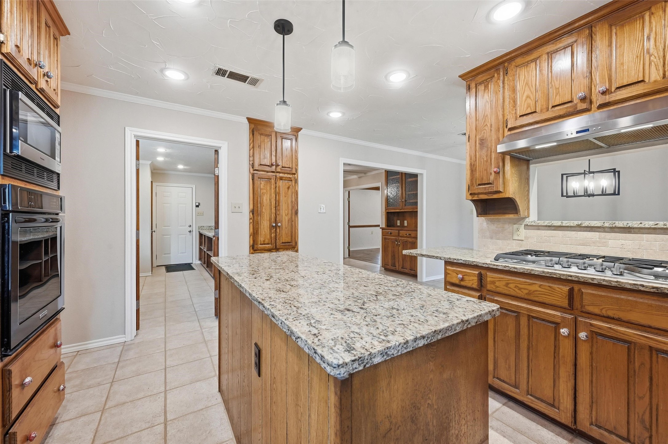 6208 Windsong Drive Arlington TX 76001