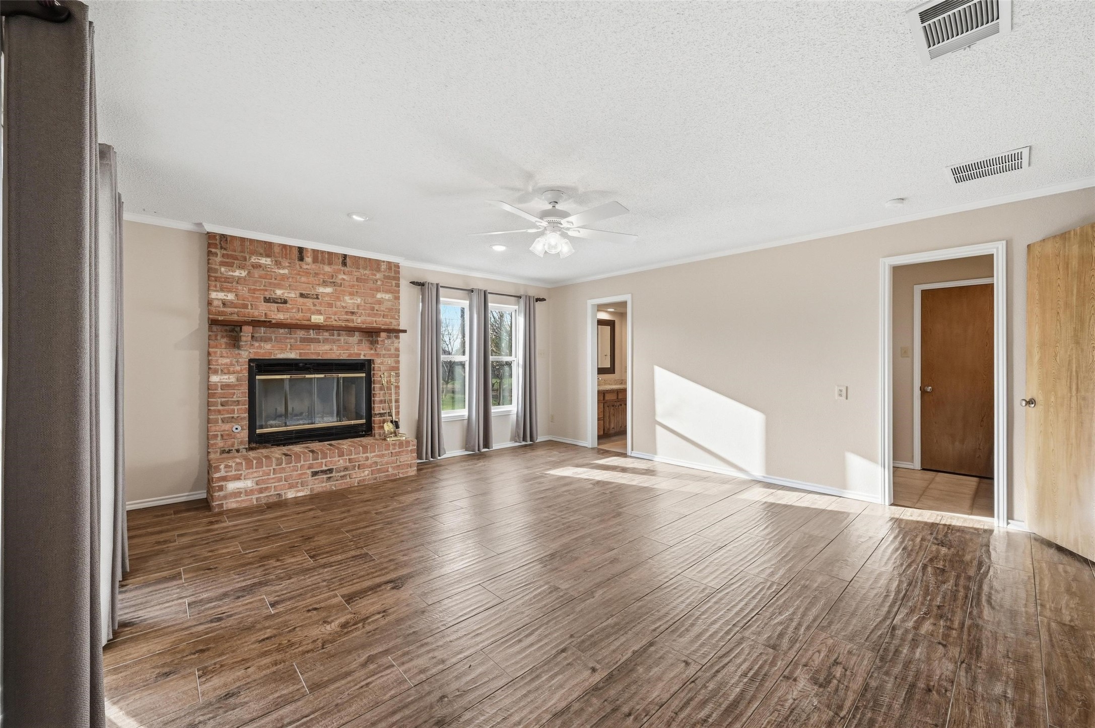 6208 Windsong Drive Arlington TX 76001