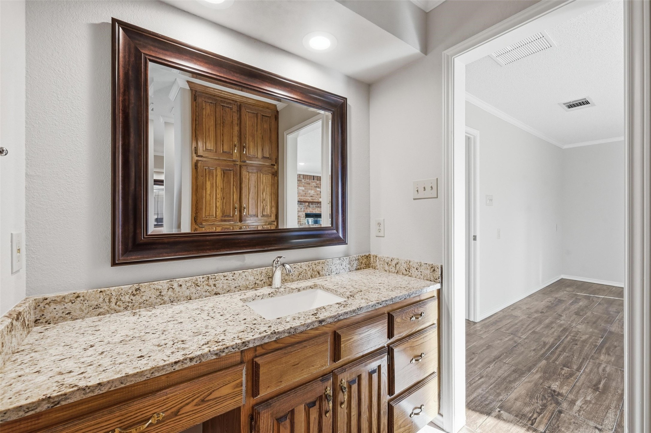 6208 Windsong Drive Arlington TX 76001