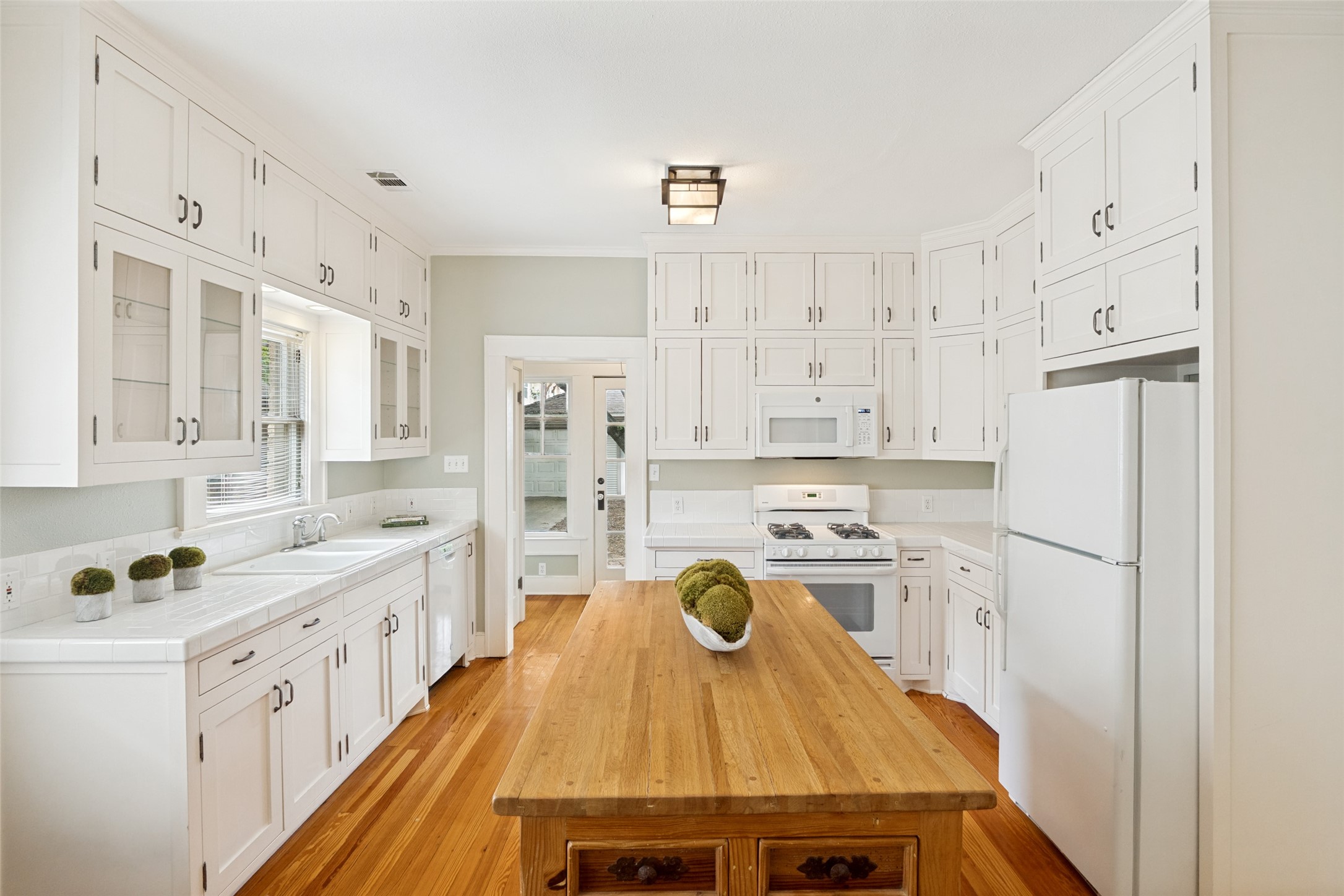 6139 La Vista Drive Dallas TX 75214