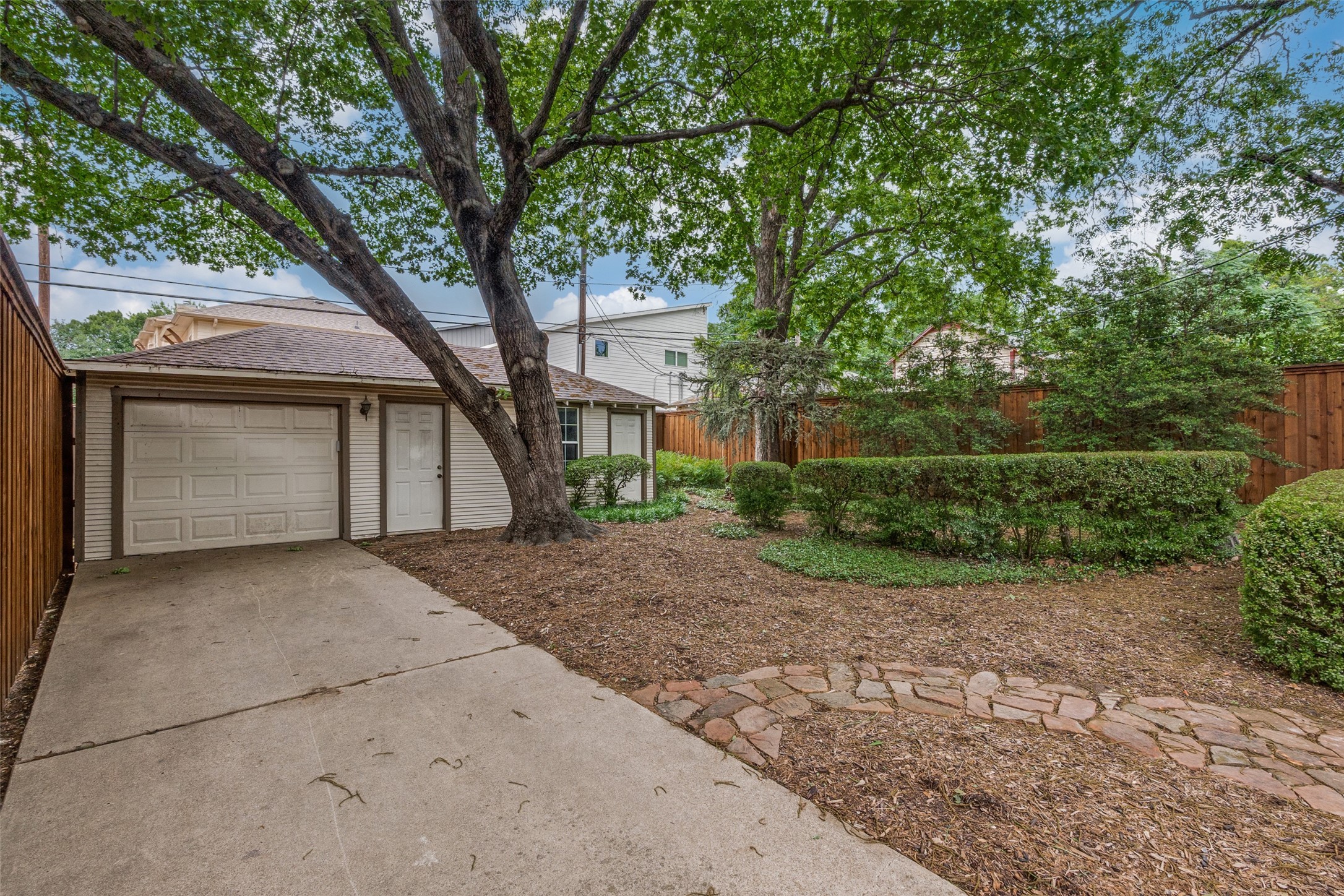 6139 La Vista Drive Dallas TX 75214