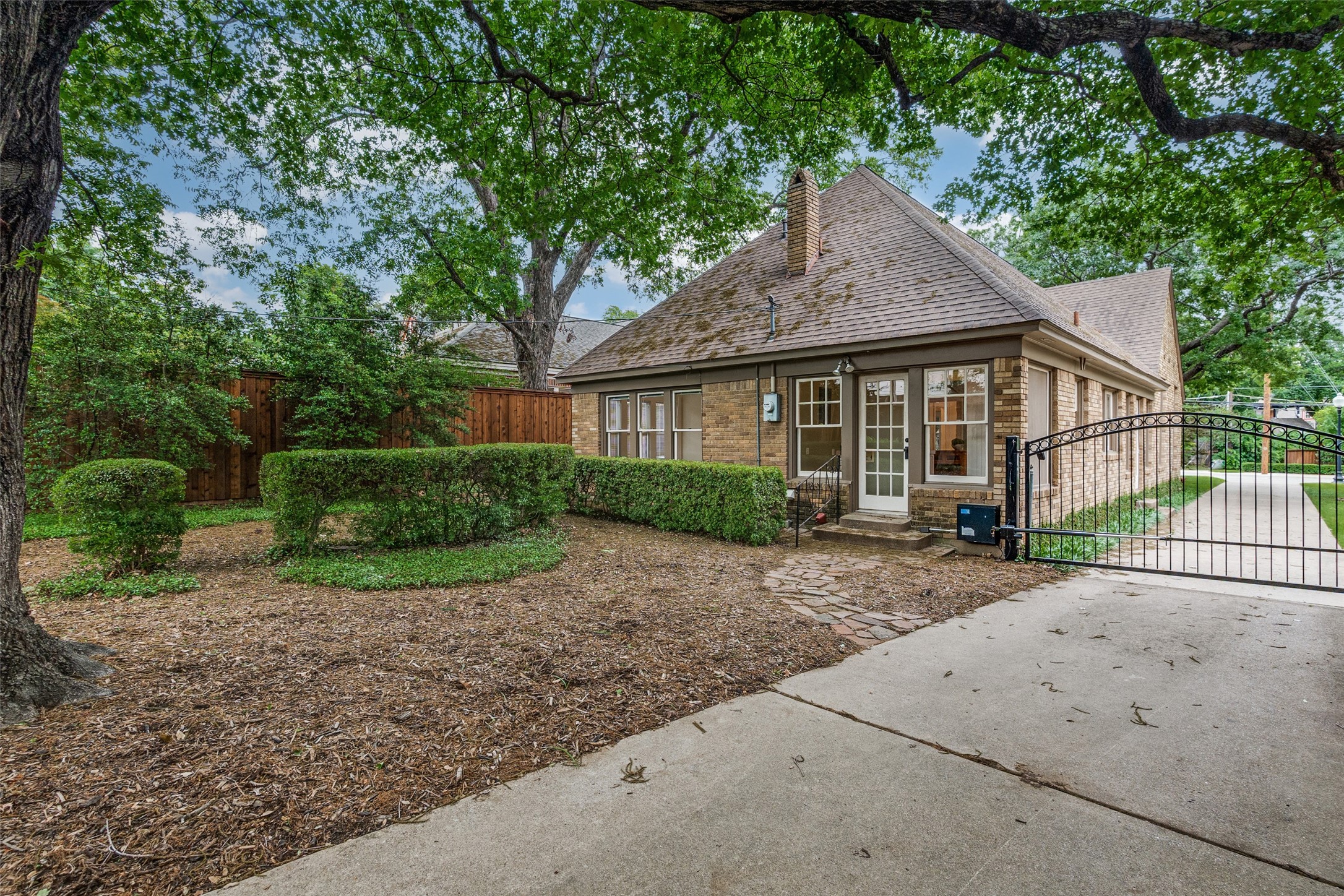 6139 La Vista Drive Dallas TX 75214