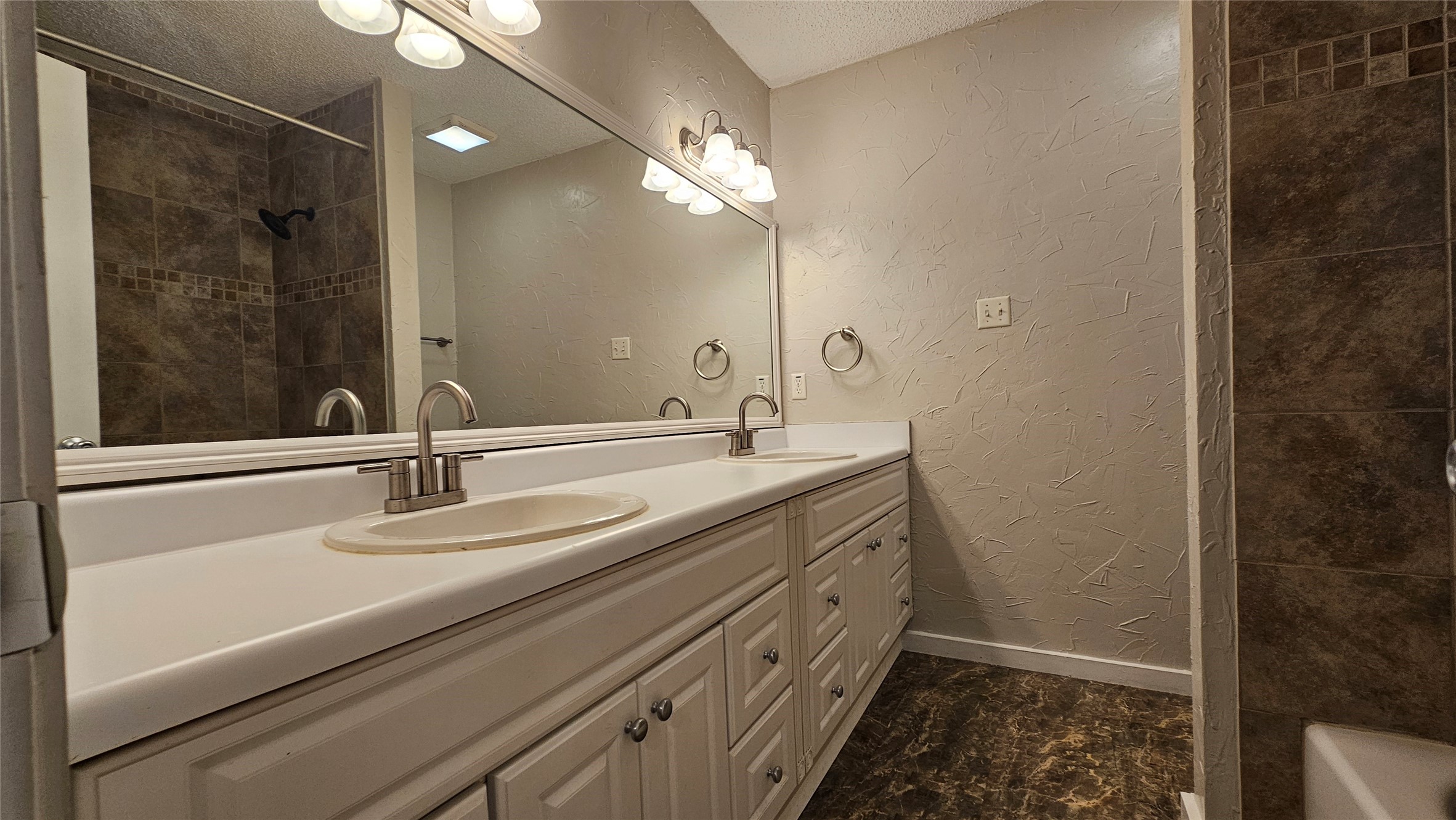 2505 Southridge Drive Sachse TX 75048