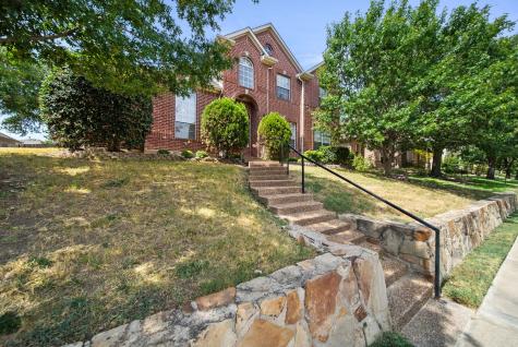 1302 Lakebreeze Drive Garland TX 75043
