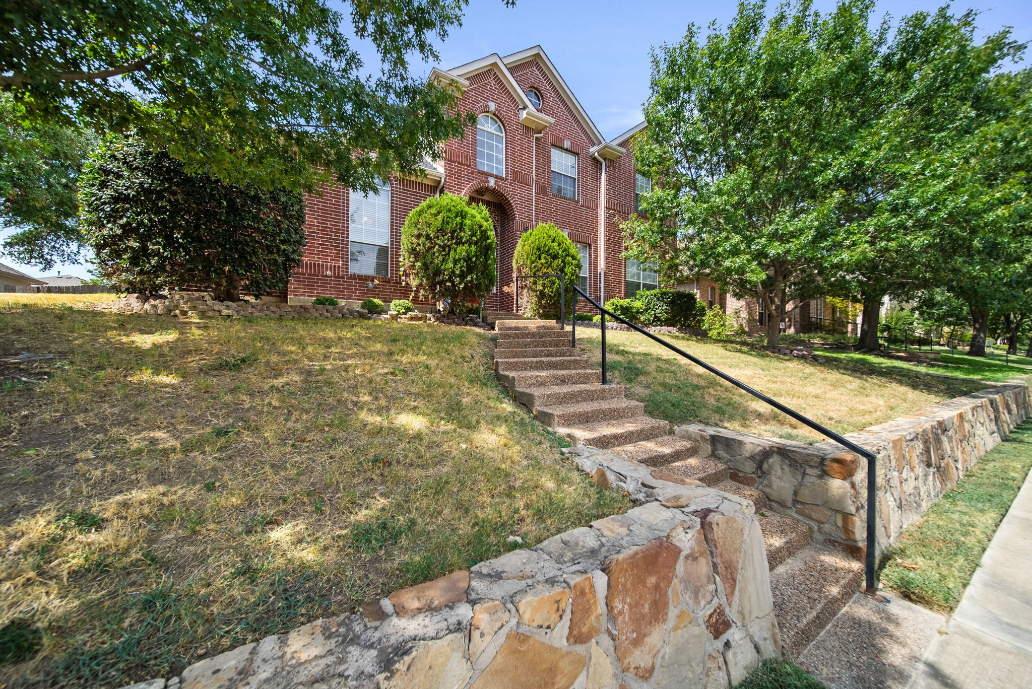 1302 Lakebreeze Drive Garland TX 75043