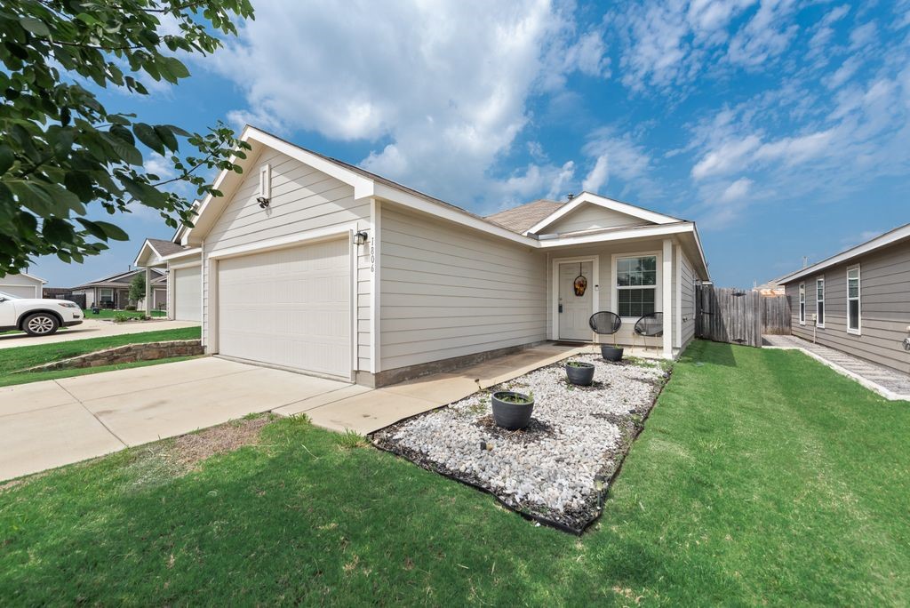 1806 Barrie Way Crandall TX 75114