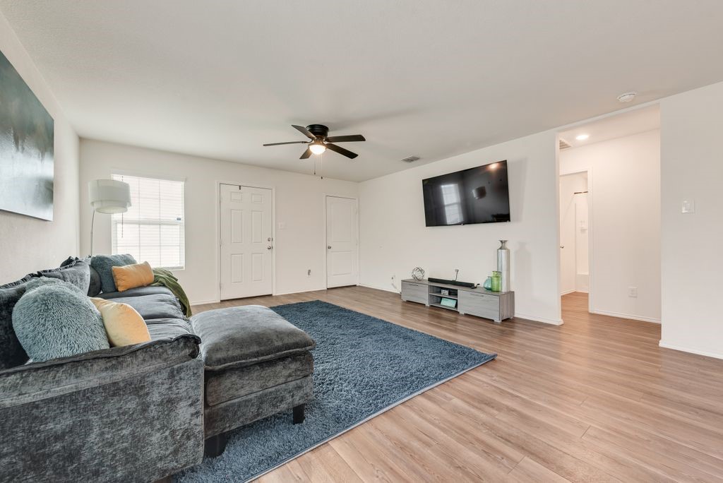 1806 Barrie Way Crandall TX 75114