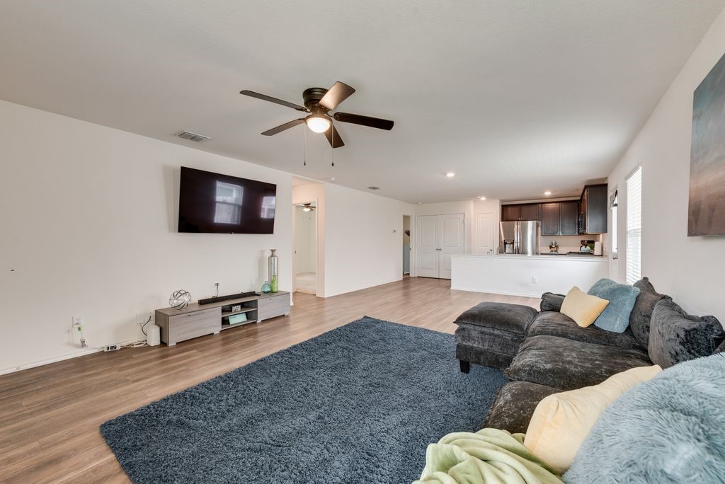 1806 Barrie Way Crandall TX 75114
