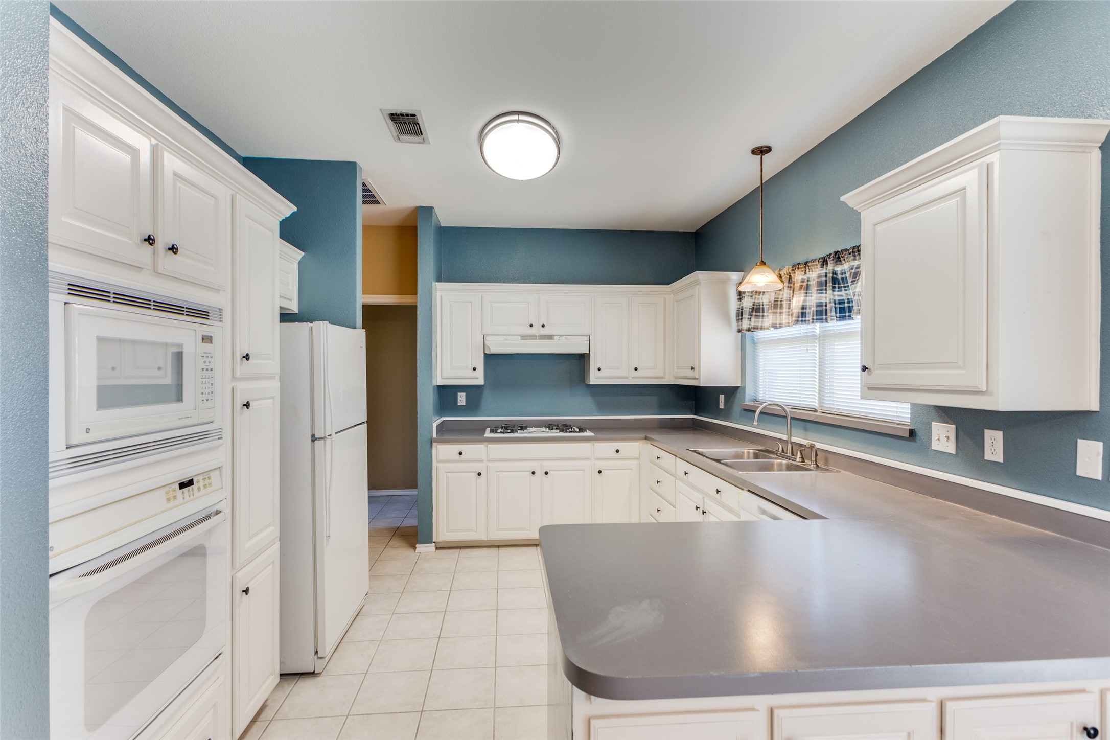 9879 W Highway 199 Poolville TX 76487