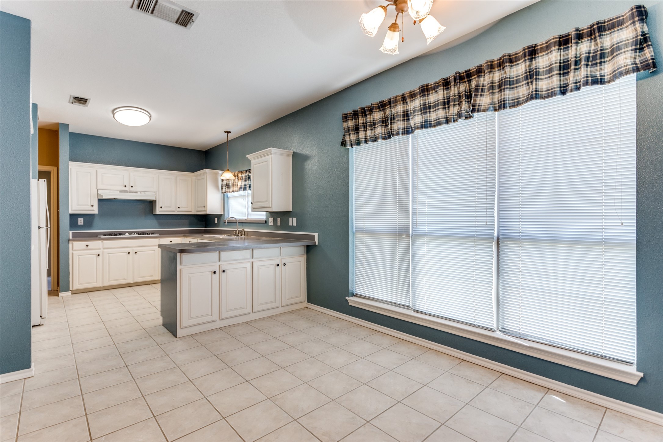 9879 W Highway 199 Poolville TX 76487