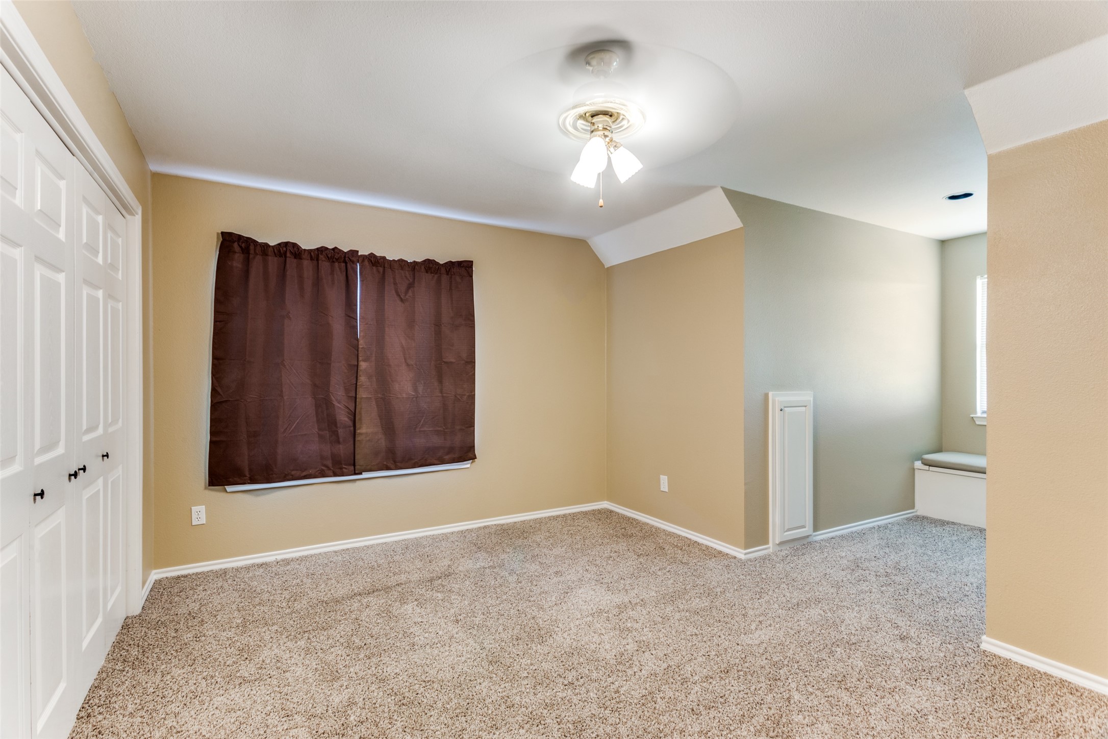 9879 W Highway 199 Poolville TX 76487