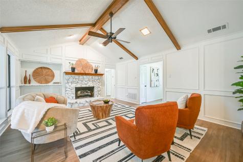 1913 Middle Glen Drive Carrollton TX 75007