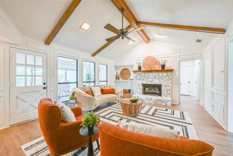 1913 Middle Glen Drive Carrollton TX 75007