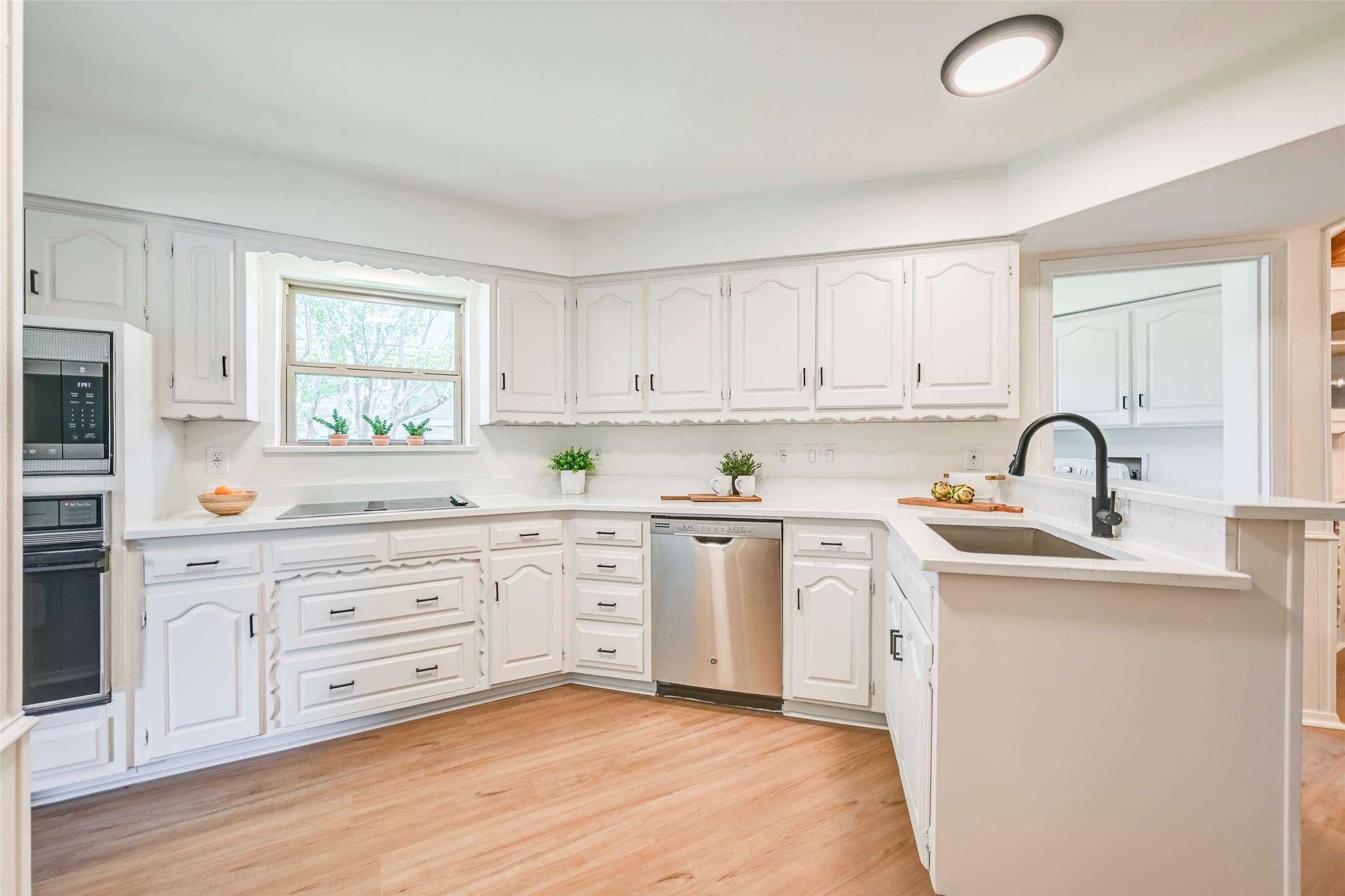 1913 Middle Glen Drive Carrollton TX 75007