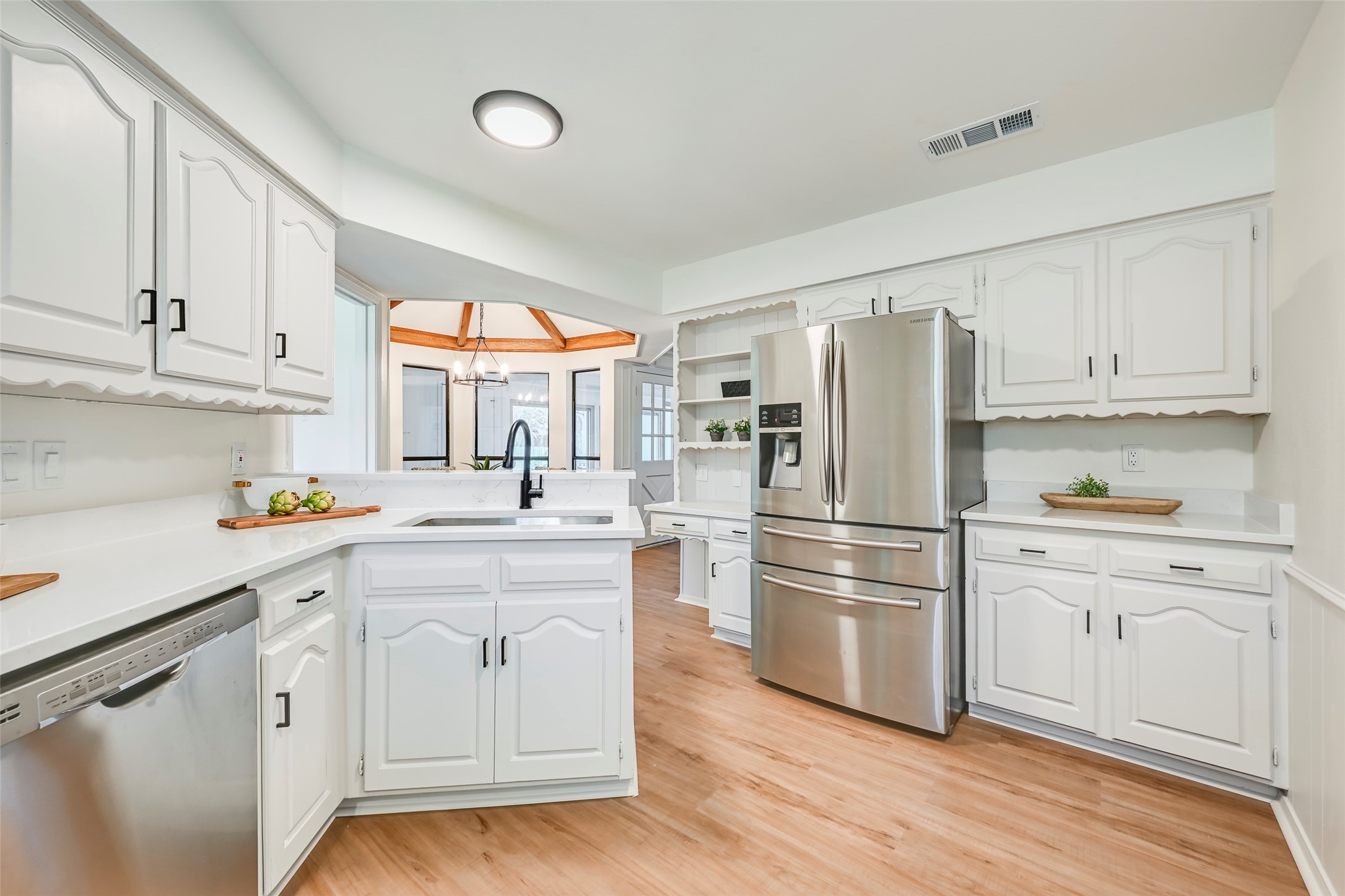 1913 Middle Glen Drive Carrollton TX 75007