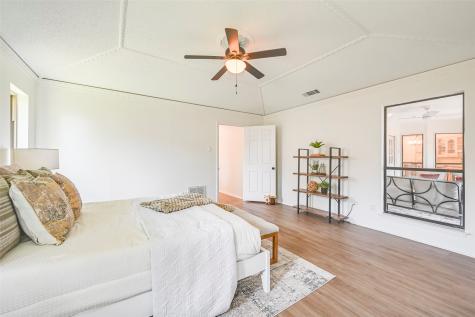 1913 Middle Glen Drive Carrollton TX 75007