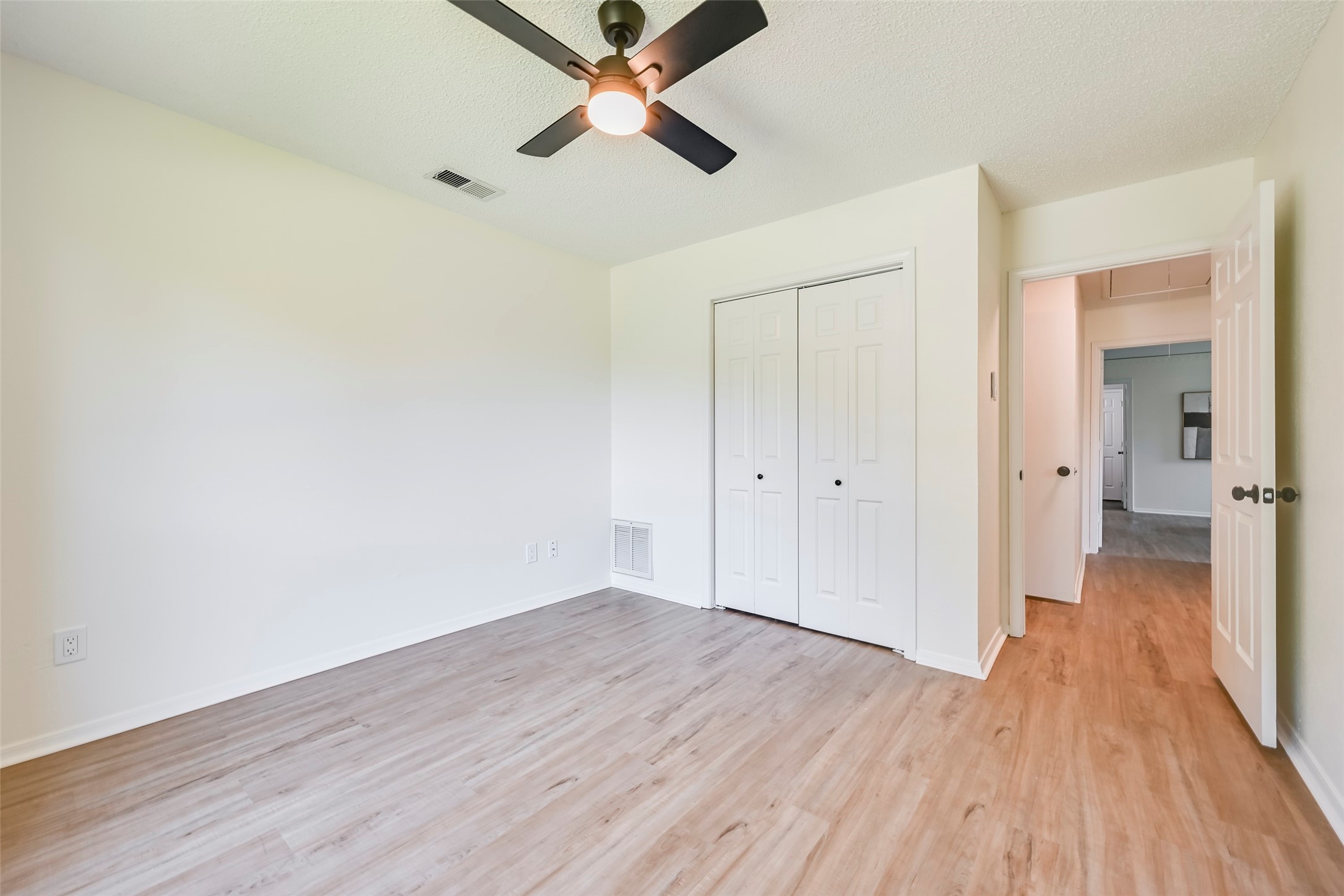 1913 Middle Glen Drive Carrollton TX 75007