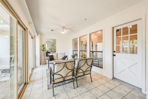 1913 Middle Glen Drive Carrollton TX 75007