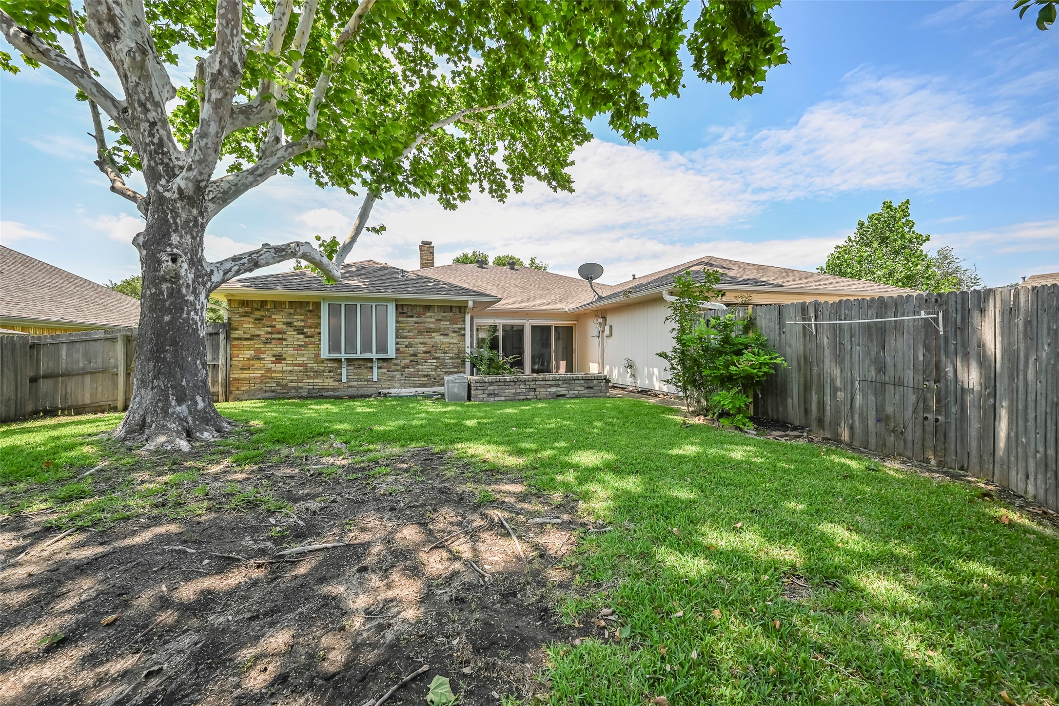 1913 Middle Glen Drive Carrollton TX 75007