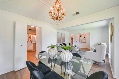 1913 Middle Glen Drive Carrollton TX 75007