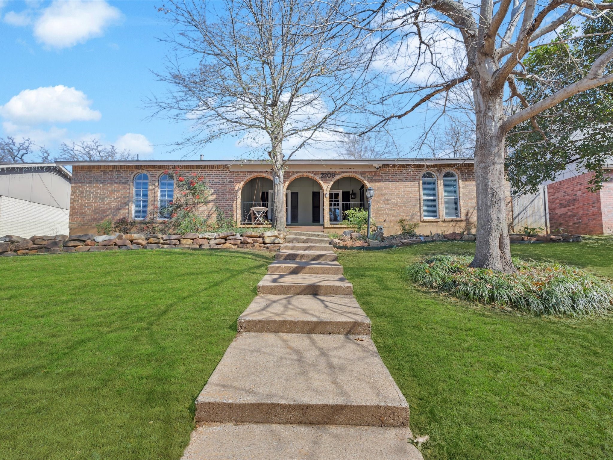 2709 Hilldale Boulevard Arlington TX 76016