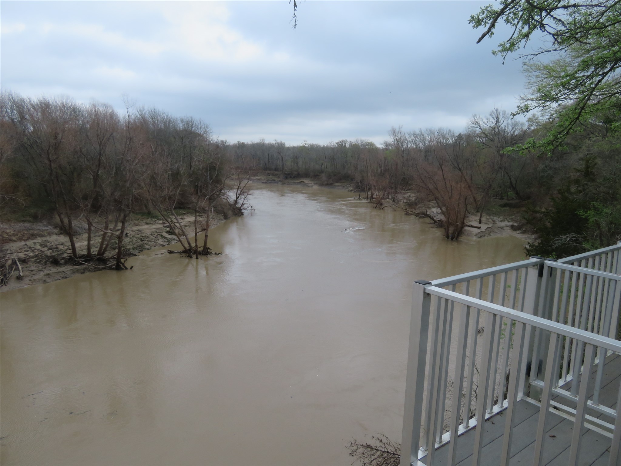 111 W Fm 321 (Off) Cayuga TX 75840