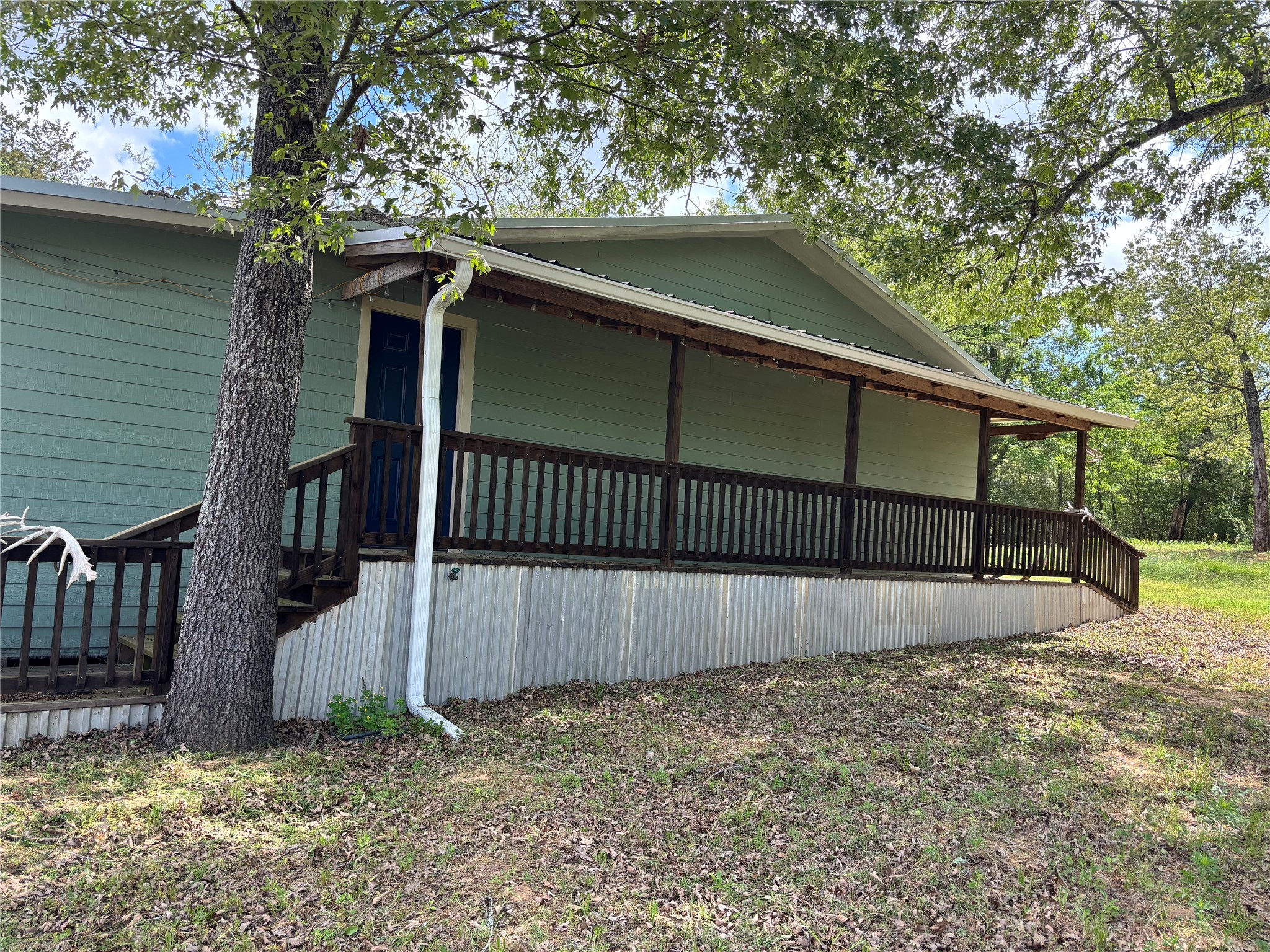 111 W Fm 321 (Off) Cayuga TX 75840