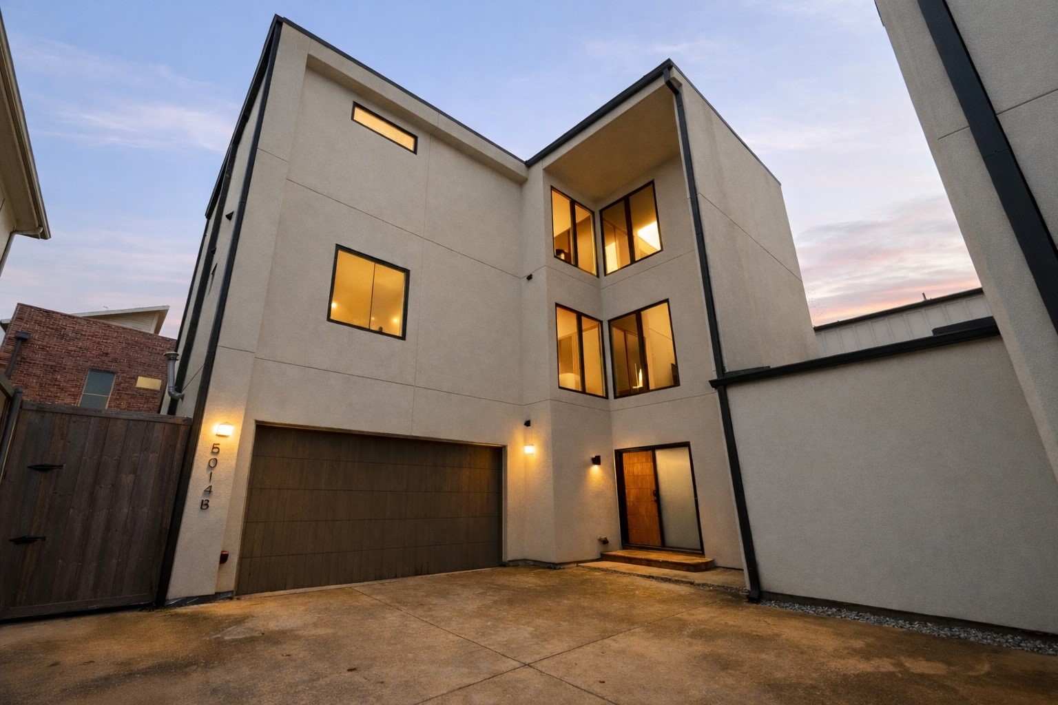 5014 Mission Avenue Dallas TX 75206