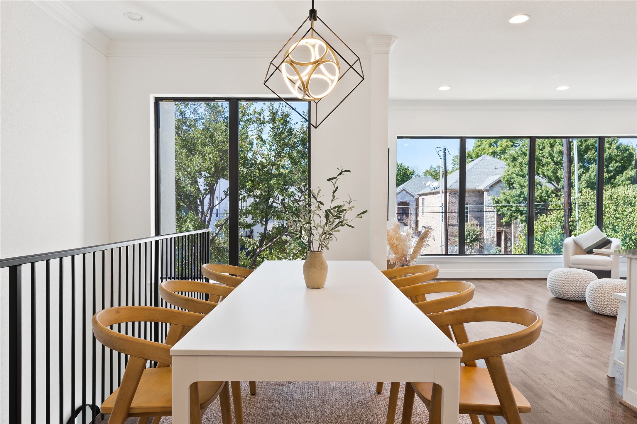 5014 Mission Avenue Dallas TX 75206