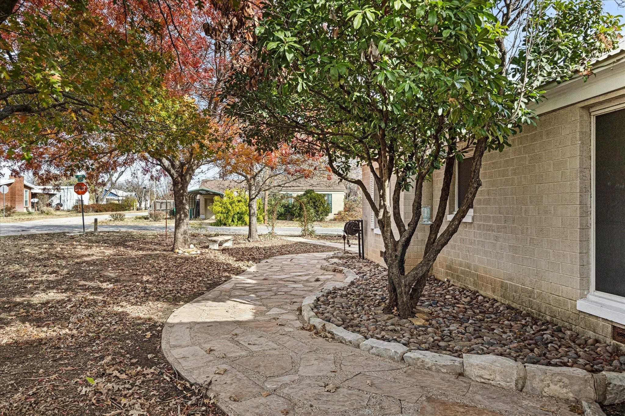 206 N Bouldin Street Hamilton TX 76531