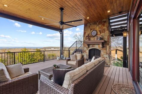 220 Oak Hills Drive Pottsboro TX 75076