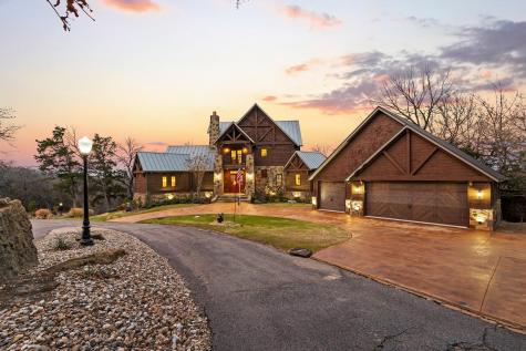 220 Oak Hills Drive Pottsboro TX 75076