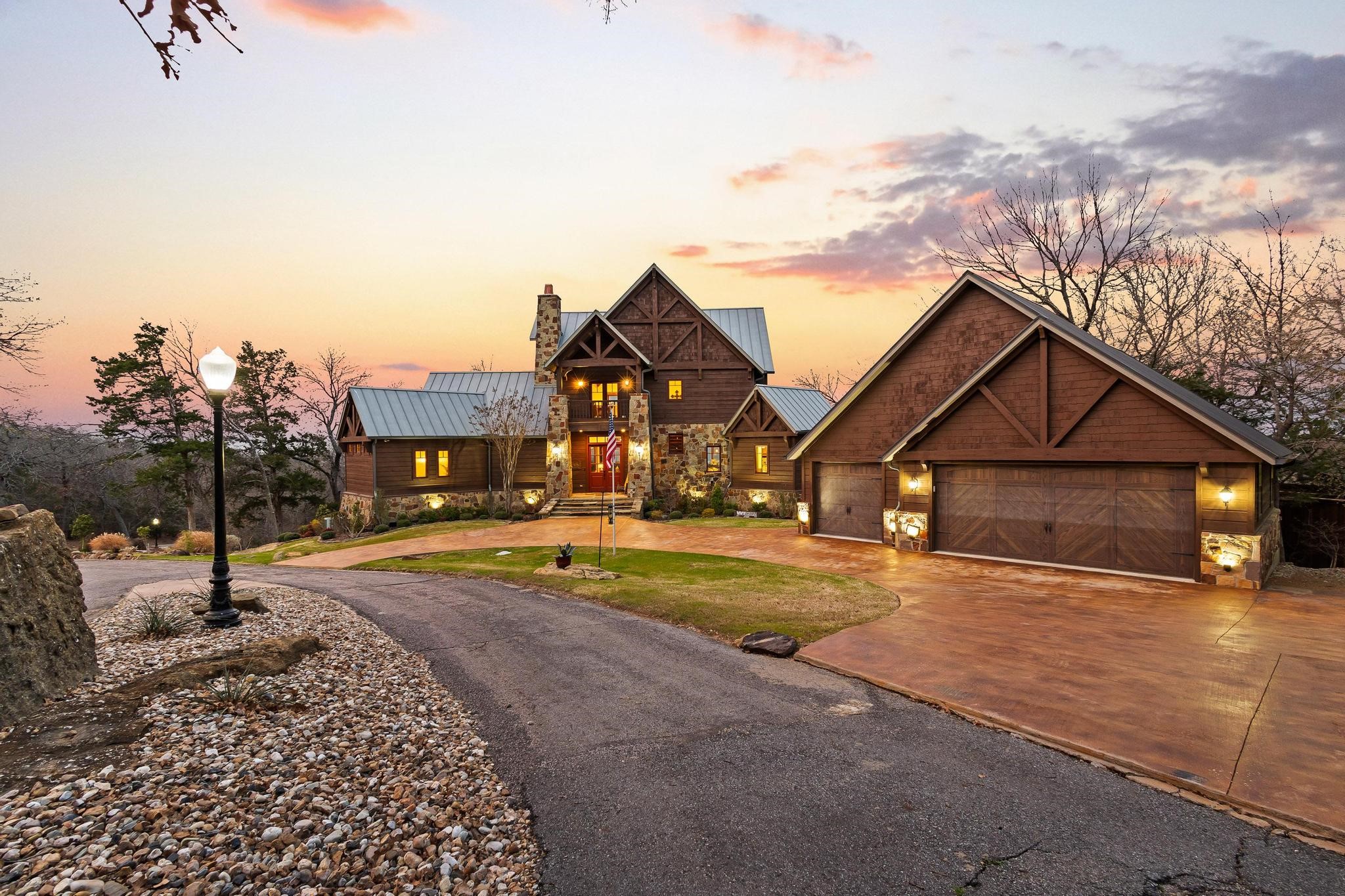 220 Oak Hills Drive Pottsboro TX 75076
