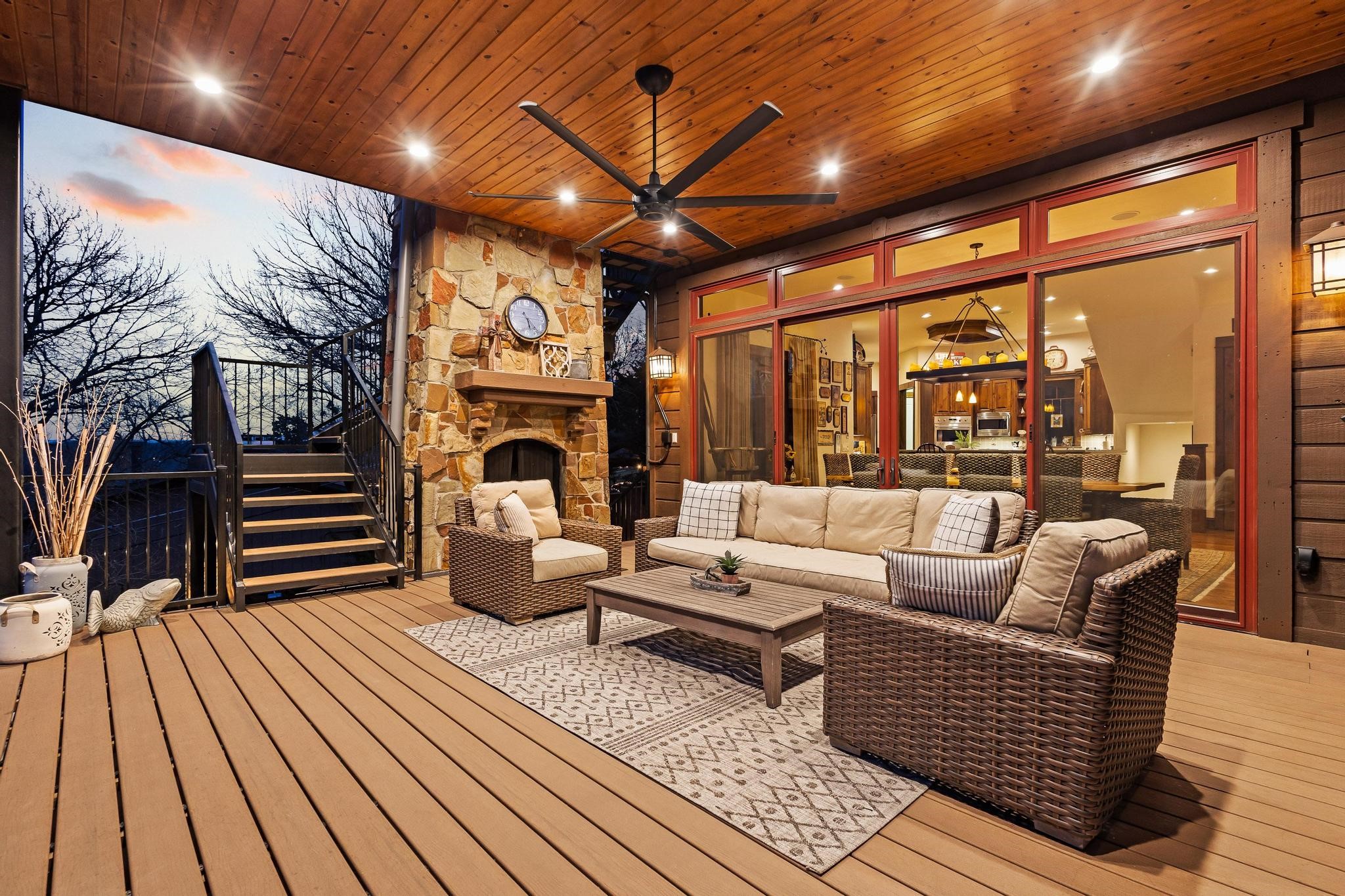 220 Oak Hills Drive Pottsboro TX 75076