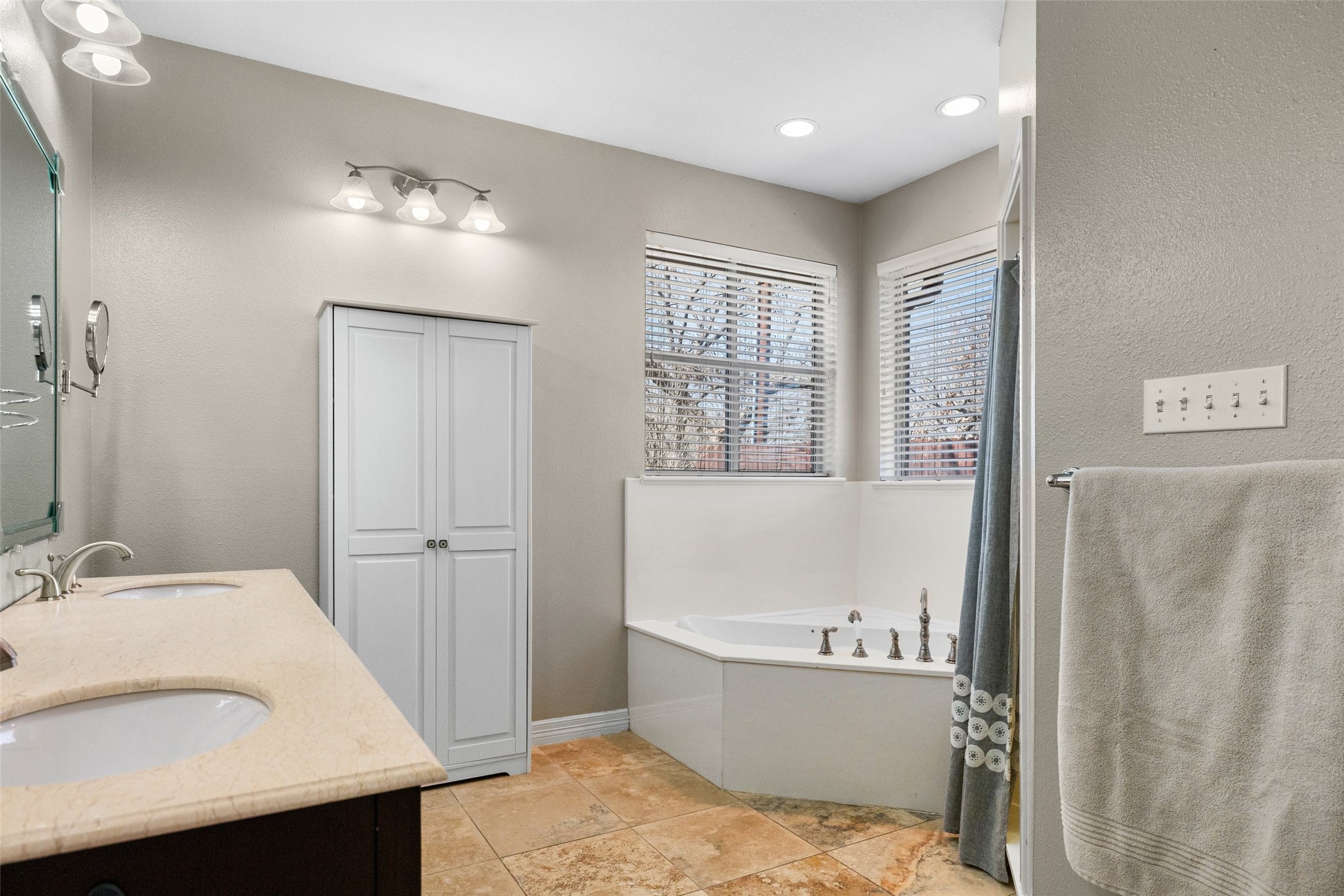 8903 Ravenswood Road Granbury TX 76049