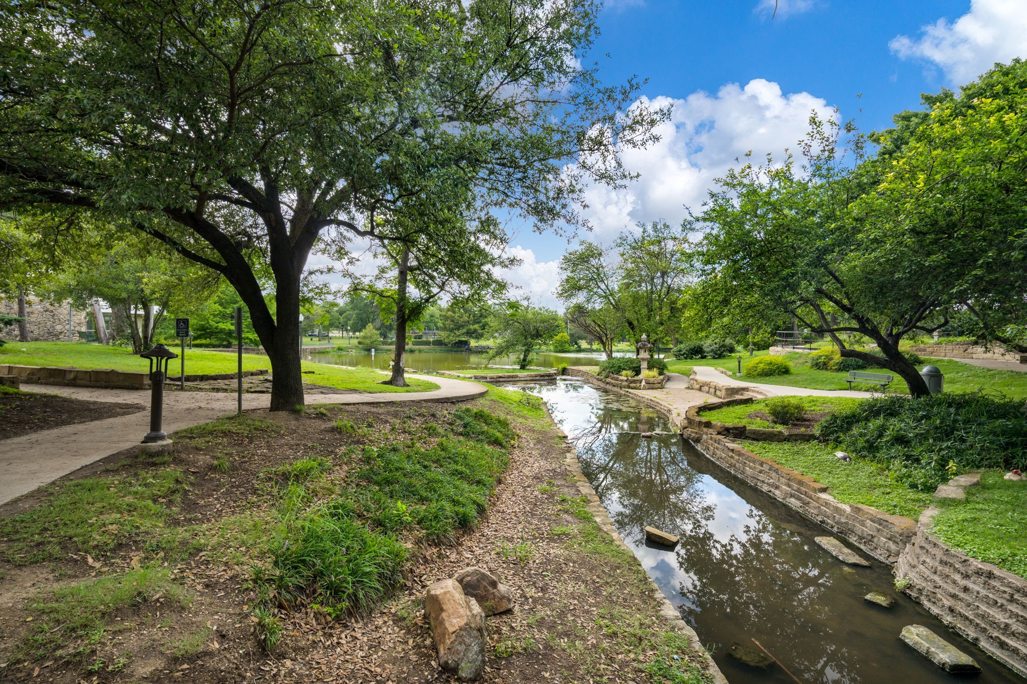 656 Bishop Heights Lane Dallas TX 75208